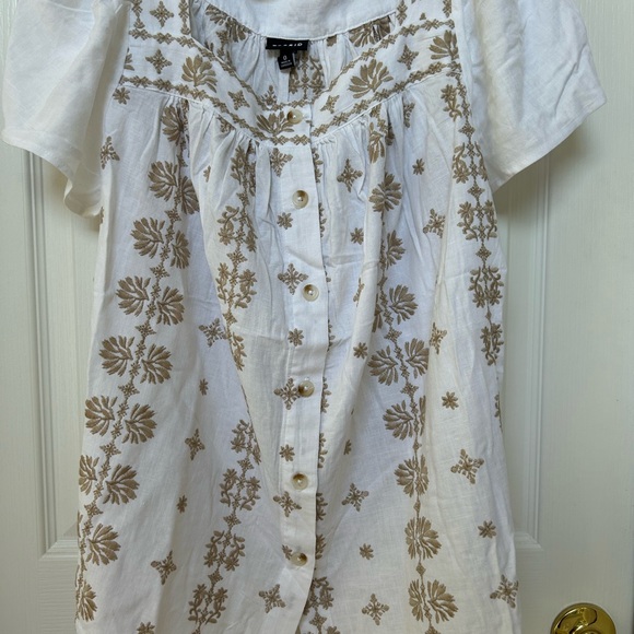 Torrid White & Gold Buttoned Bib Collar Blouse 🤩 - Picture 3 of 8